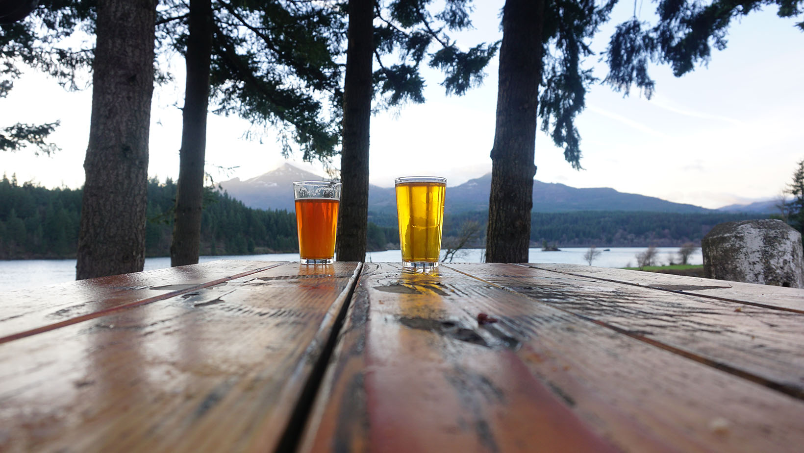 Outdoor dining with brew on tap in the Gorge