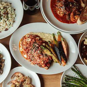Elk Ridge Restaurant provides casual dining with a full bar at Elk Ridge Golf Course in Carson, Washington